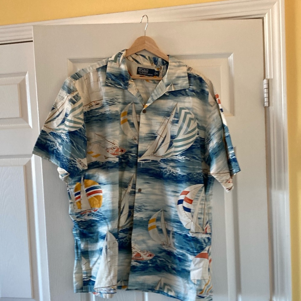 Polo by Ralph Lauren Hawaiian shirt. This beautiful men’s shirt is a classic.